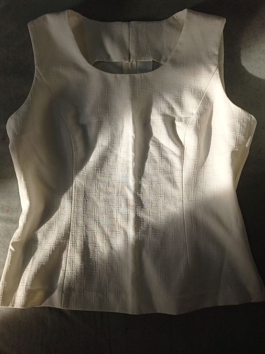 Продам костюм с юбкой