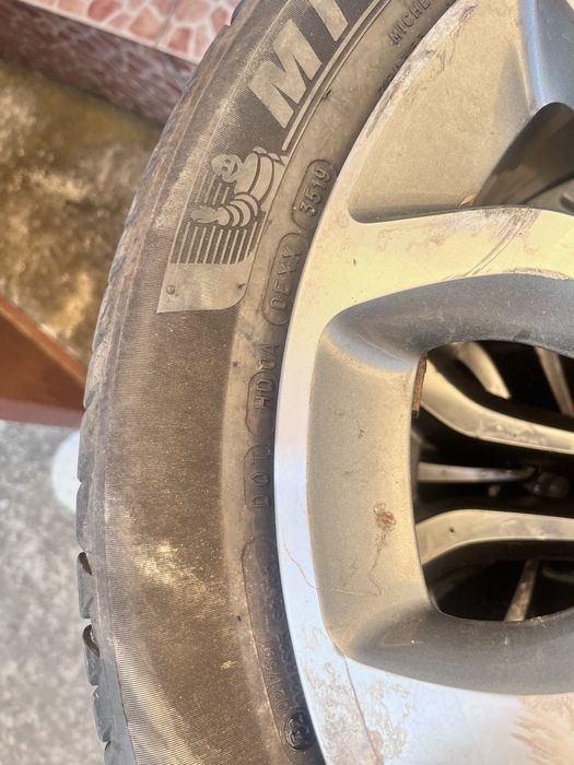 Vând jante mercedes C-Class   și cauciucuri michelin