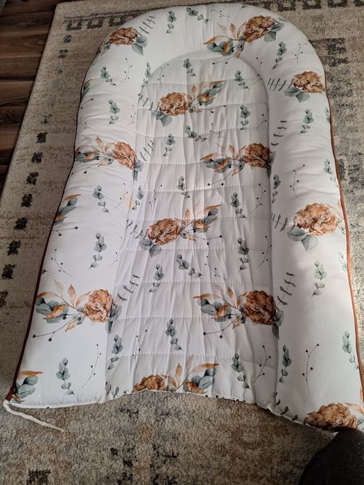 Baby nest, în condiții bune