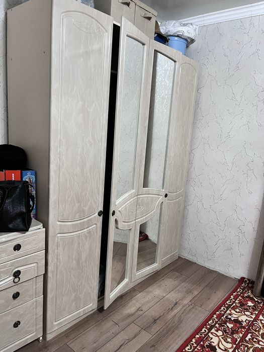 Продам спальный гарнетур