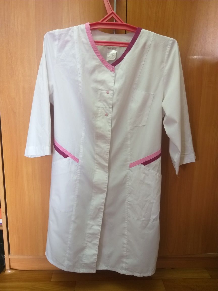 Продам мед. одежду Р48