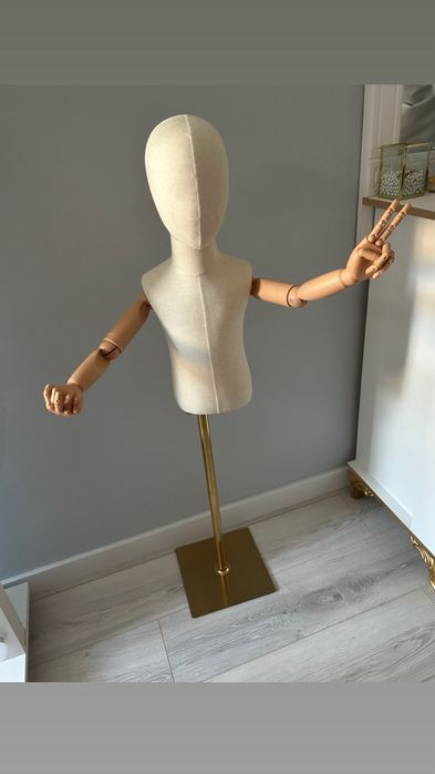 Продается манекен детский