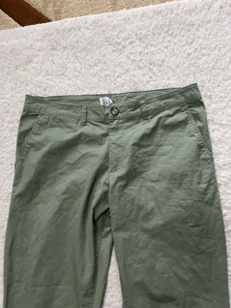 Pantaloni kaki marimea 40/42