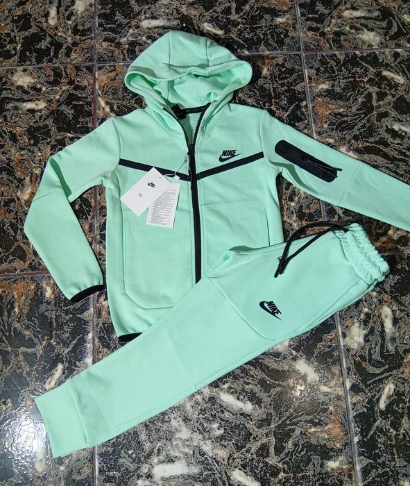 Treninguri Nike tech copii