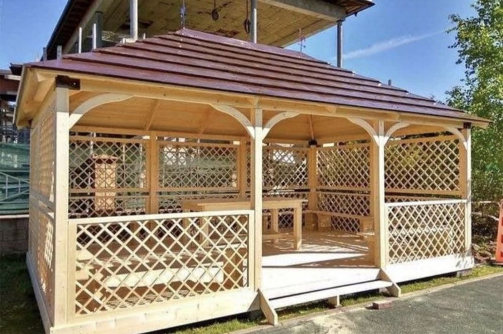 Vând case și cabane