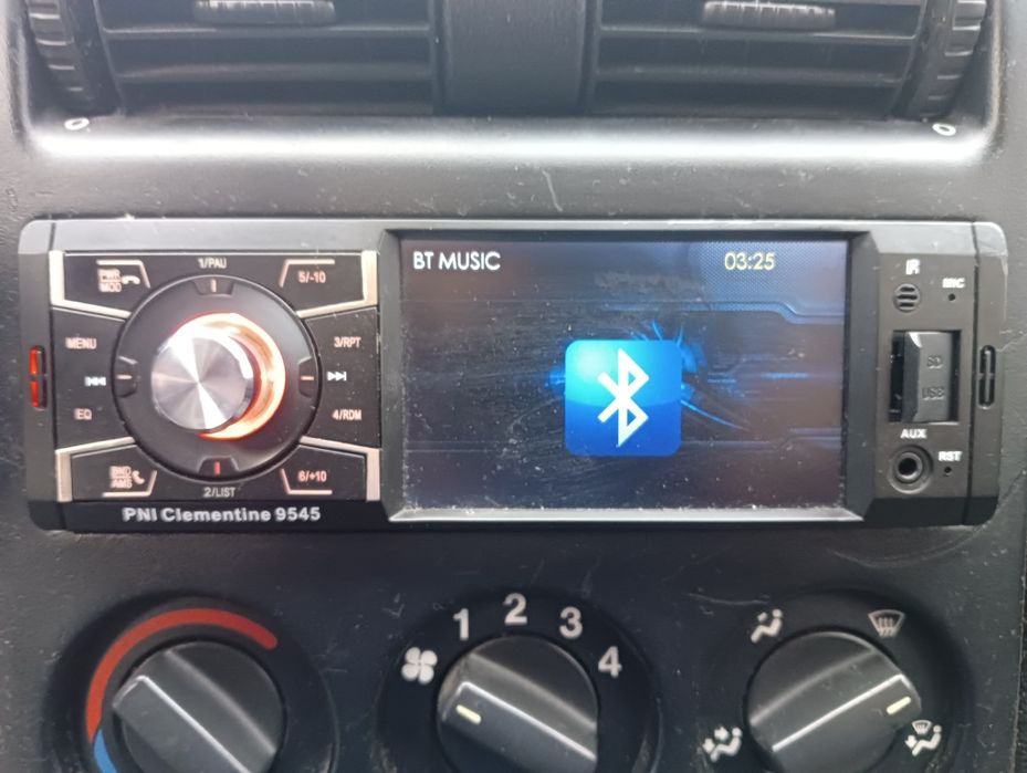 Mp4 player auto.