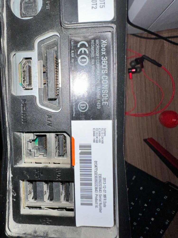 Xbox 360 продается с 200+ играми