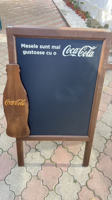 Reclama stradala din lemn