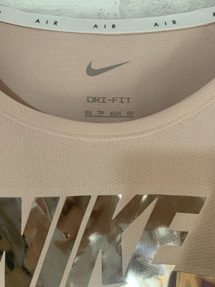 Тениска Nike. Оригинална.
