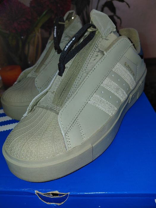 Адидас оригинални дамски сникърси