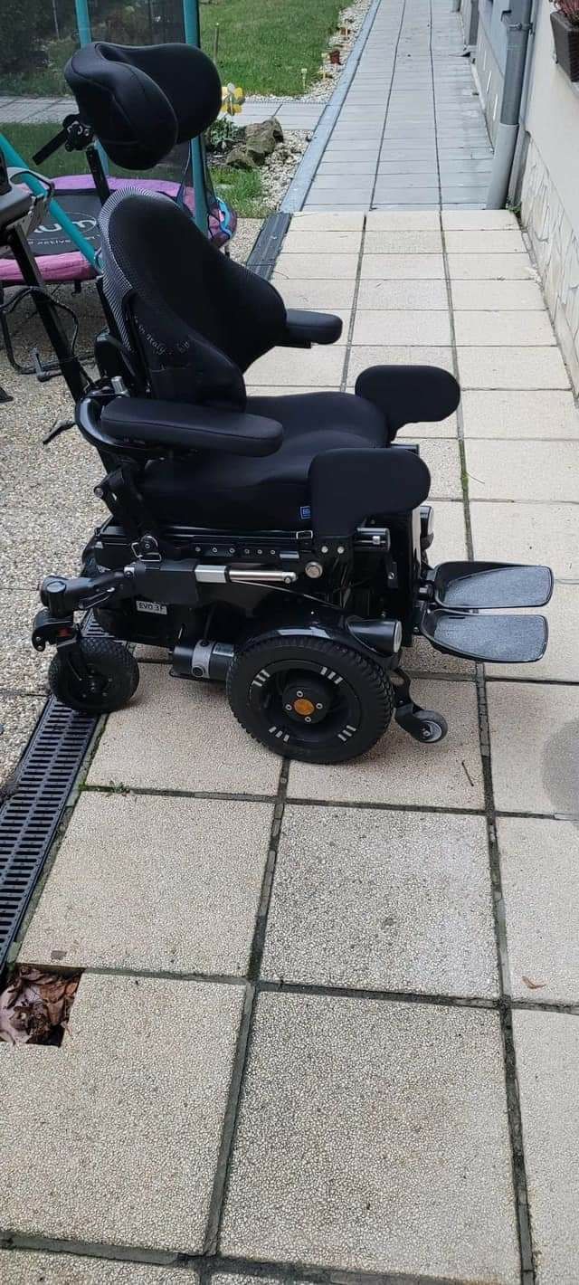 Scaun rulant ,scaun cu rotile, handicap, dizabilități, Neatech Evo 3f