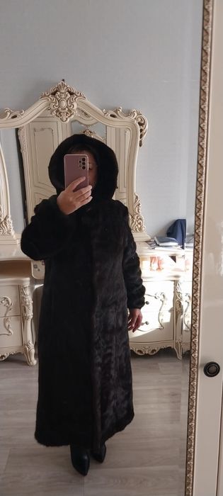 Продам  шубу в идеальном состояние