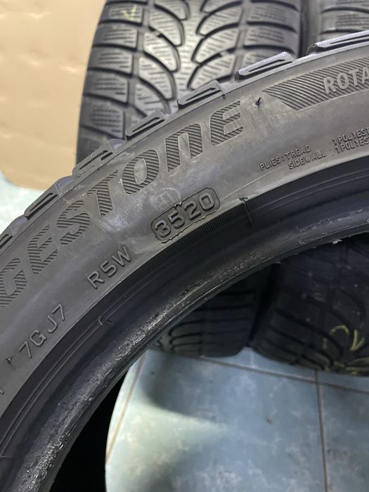 225 45 R18 Bridgestone Blizzak Iarna
