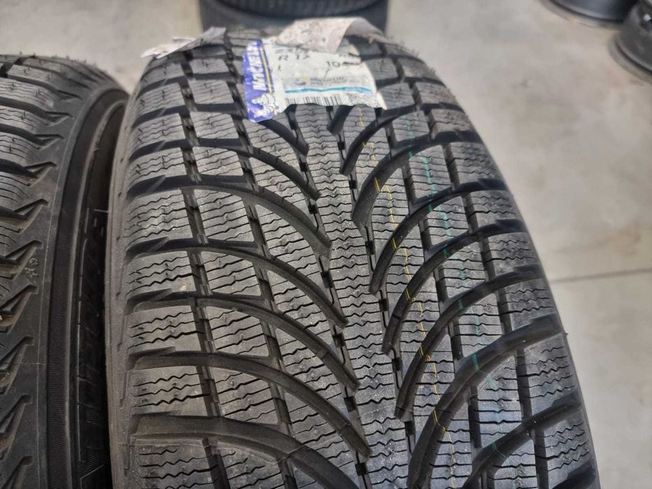 Set 4 Anvelope IARNA 235.65.17 "Michelin" ; NOI