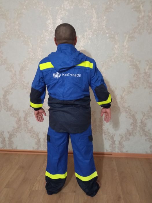 Продам спецовку новая