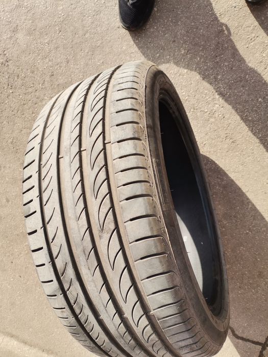 Продавам 4бр летни гуми Pirelli Powergy 245/40/19