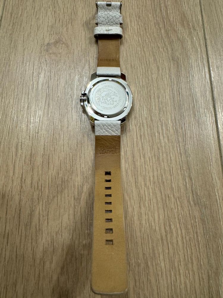 Vand ceas Diesel alb unisex