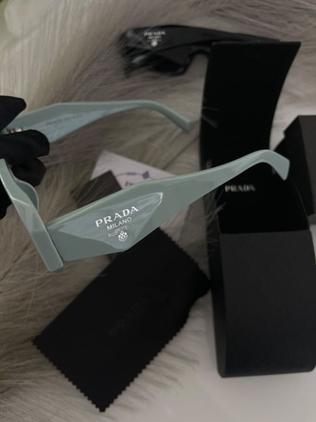 PRADA слънчеви очила с кутия и сертификат
