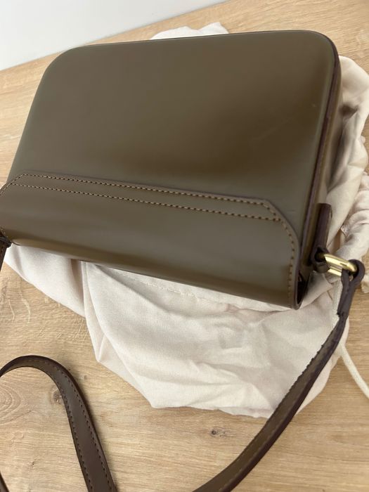 Дамска чанта от естествена кожа