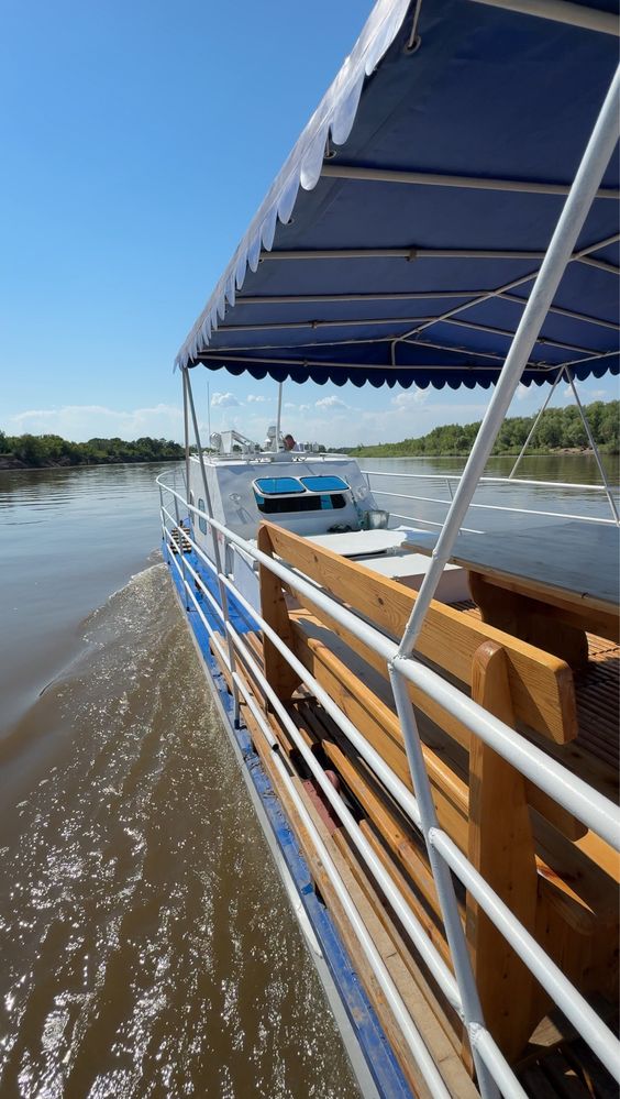Прогулка на катере по реке Урал