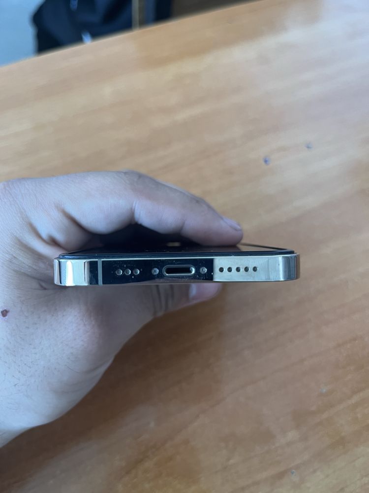 Iphone 12 pro продам