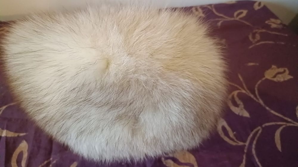 Căciulă de blana de vulpe