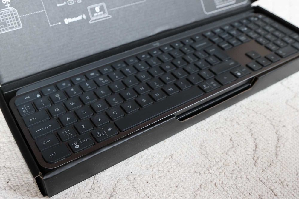 Клавиатура Logitech MX Keys S, US, Graphite 3 бр.