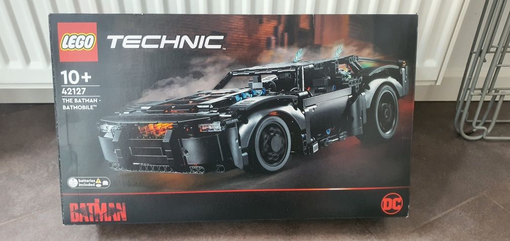 Lego Tehnic "The Batman Batmobile"