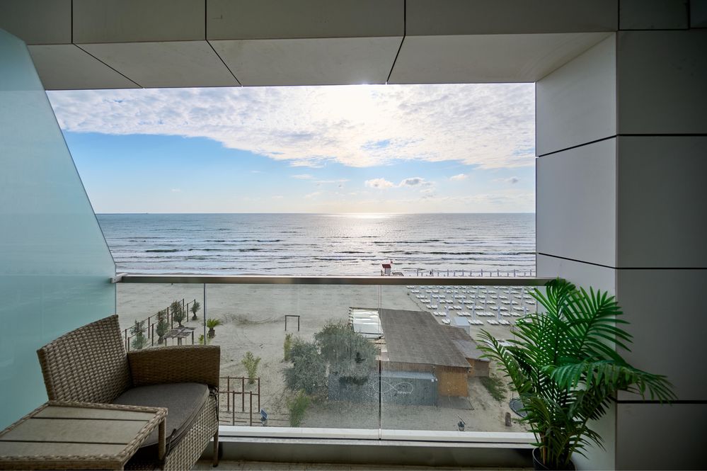 Vand apartament 2 camere Alezzi Infinity Vedere frontala la mare