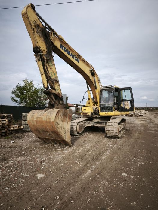 Escavatoare Komatsu