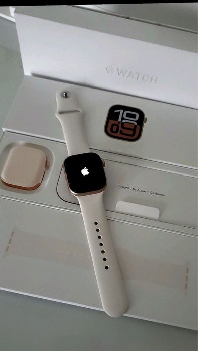 Apple Watch SE 40mm — как новый! Носила 3–4 раза
