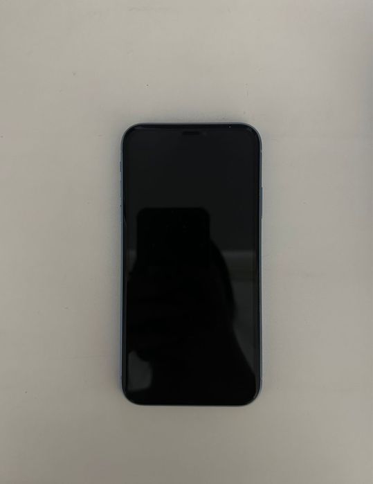 Продам iphone xr в отличном состоянии