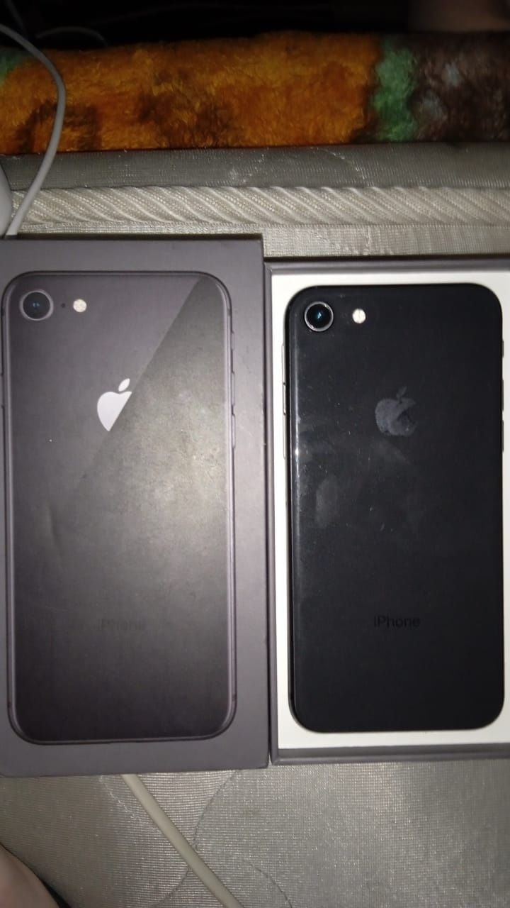 Продам iPhone 8 128/8гб