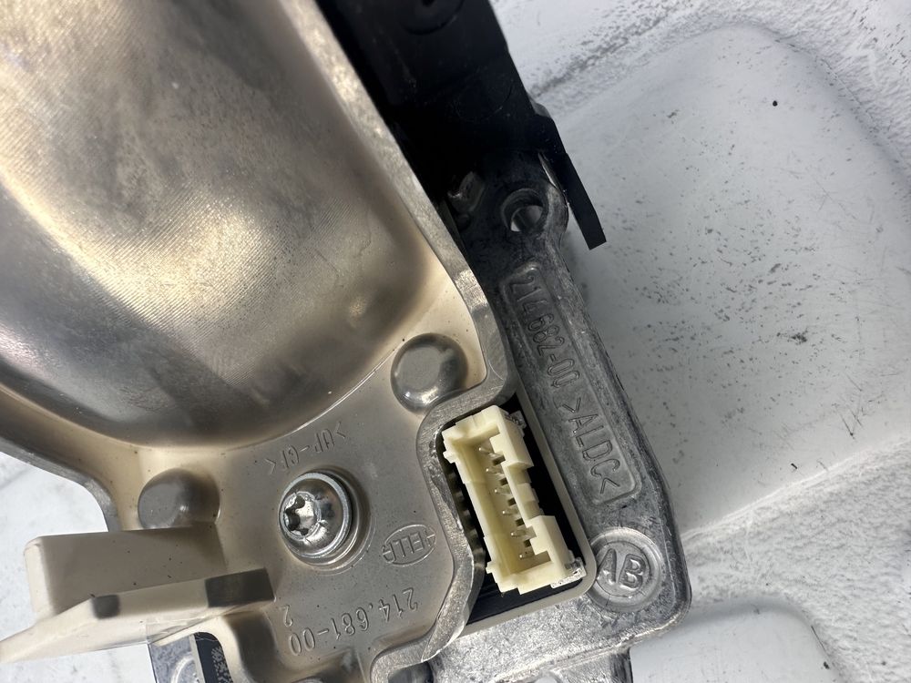 Модул фар AUDI A7 C8 HD MATRIX 214682-00