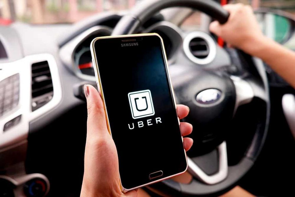 Flota autorizata / partenera Uber & Bolt angajam Soferi/Soferite