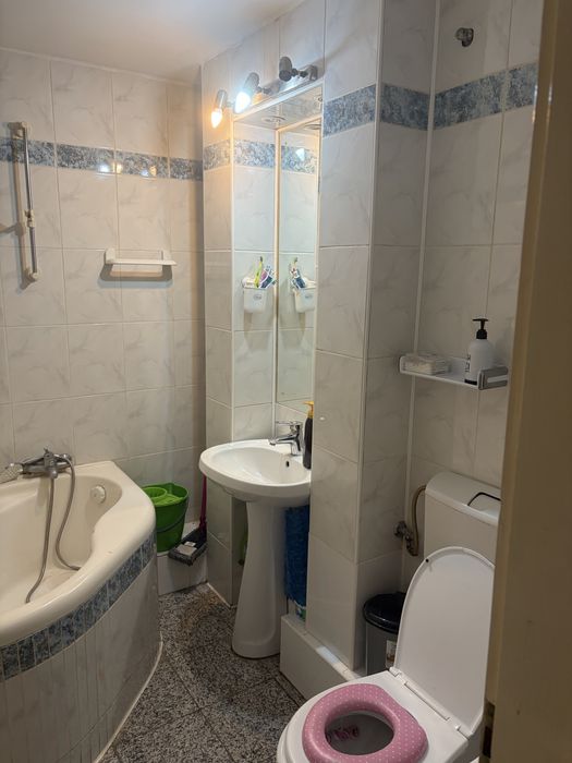 Vând apartament 2 camere decomandat