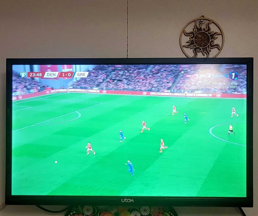 Televizorul LED NEI Full HD 62 cm