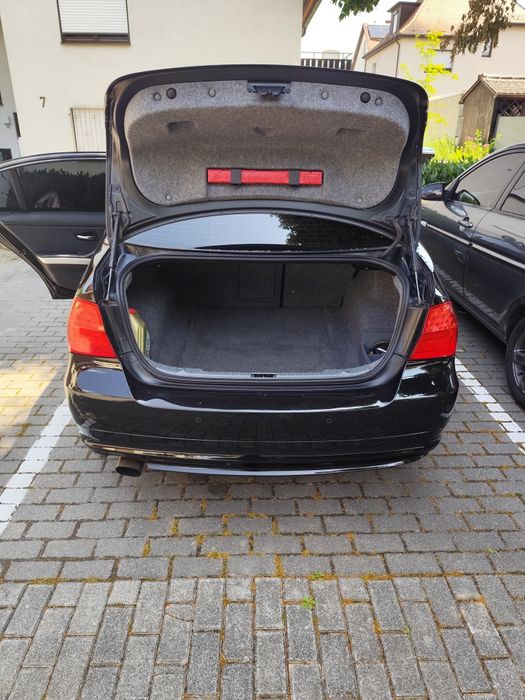 BMW E90 2011/ 192*** km 318i 2.0 T.manuala 6+1 6200€