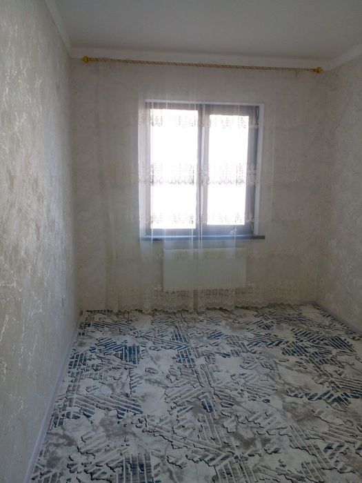 Ижарага уй берилади  урикзор бозор  йонида  2 хона  450& хамма шаройит