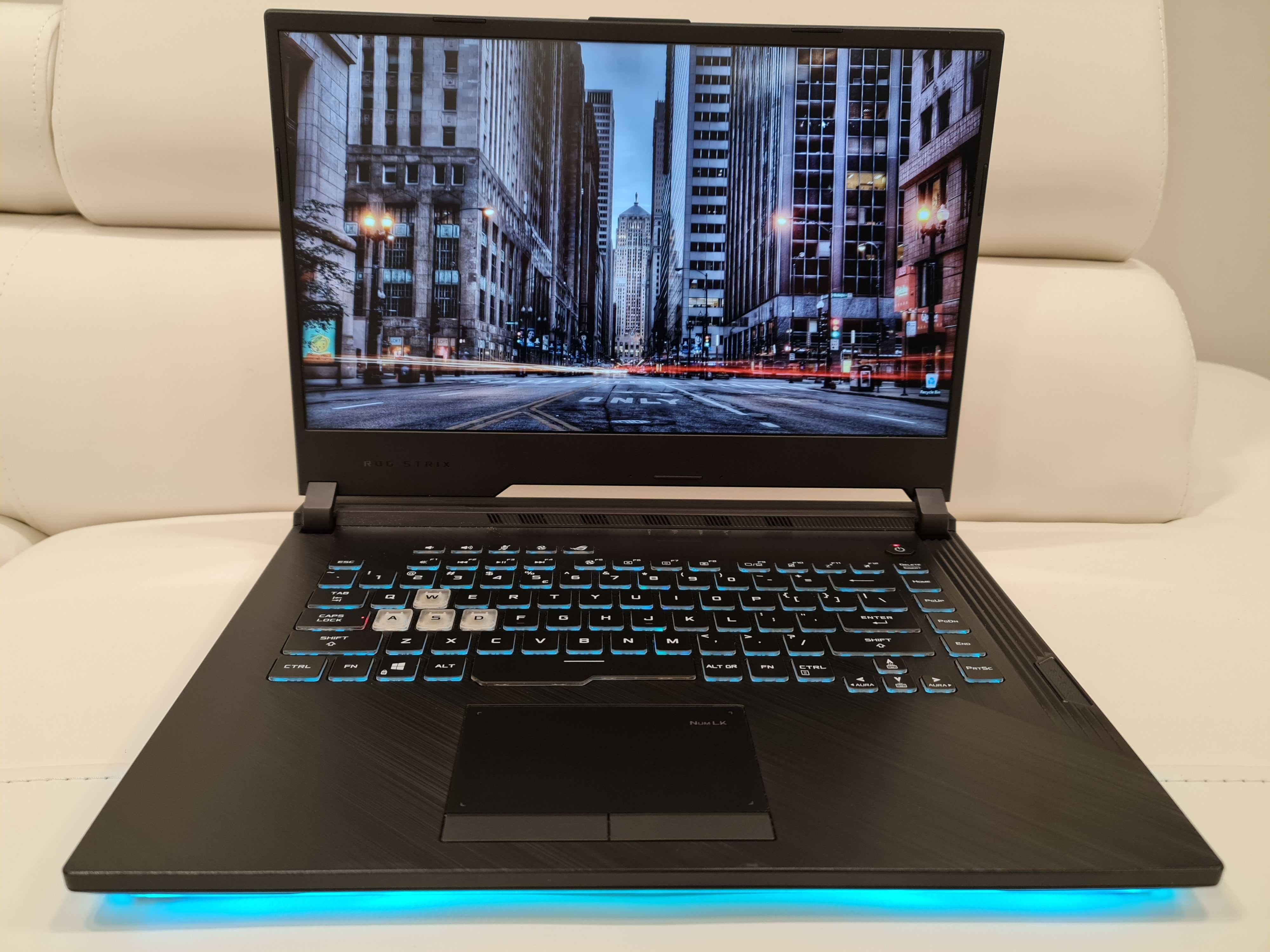 Laptop gaming Asus Rog 17,3", intel core- i7-, video nvidia, 16 gb ram