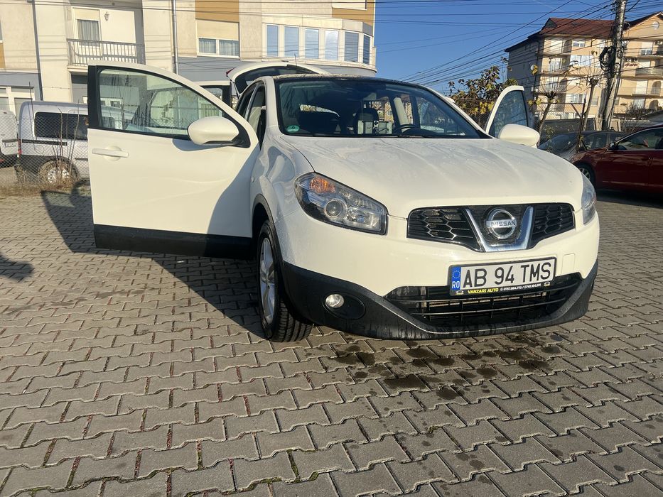 Nissan.   1,6 disel