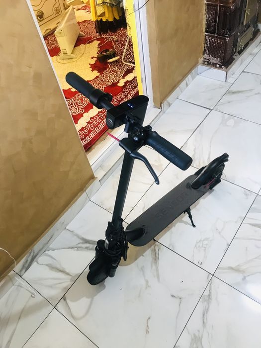 Buna vand trotineta electrica sencor