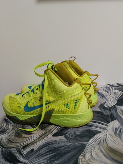 adidasi baschet Nike hyper fuse