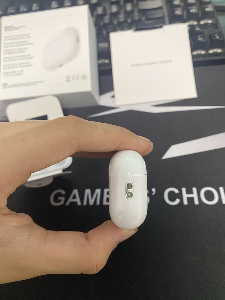 Apple AirPods Pro 2 (2nd Gen) с MagSafe кейс (USB-C версия)