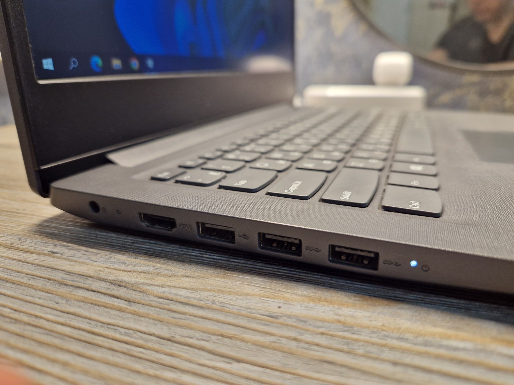 Lenovo Ноутбук  модель V14-ADA для работы