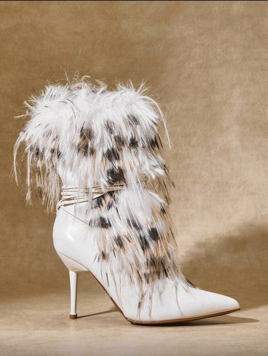 Нови стилни ботушки