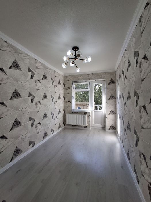 Прадам 4 Ком квартира в Чирчик срочна  наличка  79000