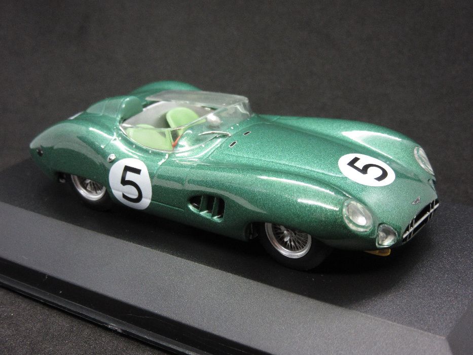 Macheta Aston Martin DBR 1/300 #5 IXO 1:43