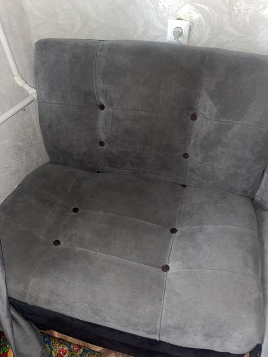 Продается диван и два кресла