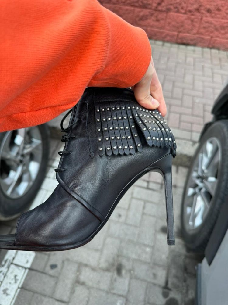 Продам ОРИГИНАЛ ботильон Saint Laurent